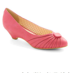 NWOT Modcloth Pink Kitten Heel 7.5